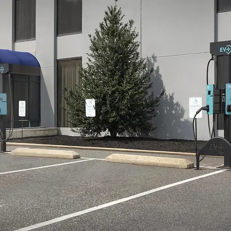 Doubletree By Hilton Philadelphia Airport-2