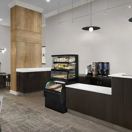 Doubletree By Hilton Philadelphia Airport-2